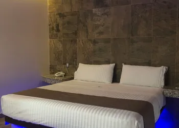 Hotel Jard Inn Adults only hotel thumbnail 3