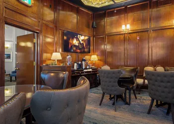 Crown Columbia Hotel, BW Premier Collection hotel thumbnail 4