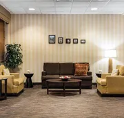 Quality Suites Lake Wright - Norfolk Airport hotel detail image 3