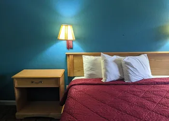 Executive Inn hotel thumbnail 5