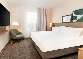 Staybridge Suites Nashville - Vanderbilt Area by IHG hotel thumbnail 5