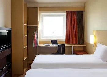 ibis Juarez Consulado hotel thumbnail 8