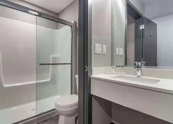 The Hue Hotel, an Ascend Collection Hotel hotel thumbnail 6