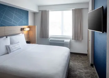 SpringHill Suites by Marriott New York JFK Airport/Jamaica hotel thumbnail 4