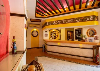 Hotel Suites Flamboyanes hotel thumbnail 3
