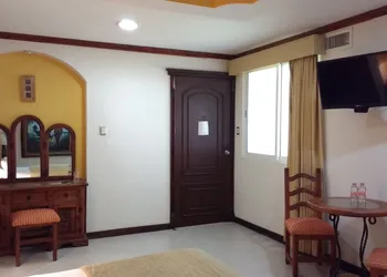 Hotel Suites Flamboyanes hotel thumbnail 7
