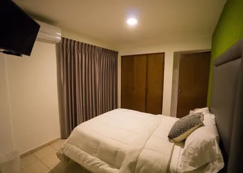 Hotel Suites Regina hotel thumbnail 6