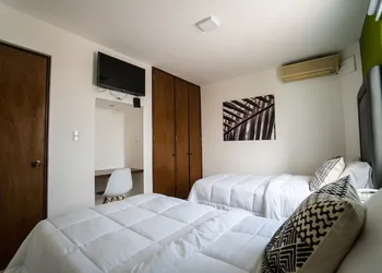 Hotel Suites Regina hotel thumbnail 8