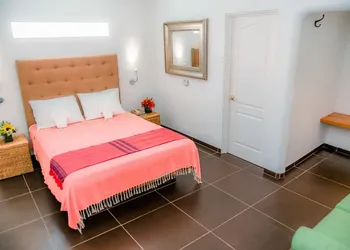 Los Milagros Hotel hotel thumbnail 7