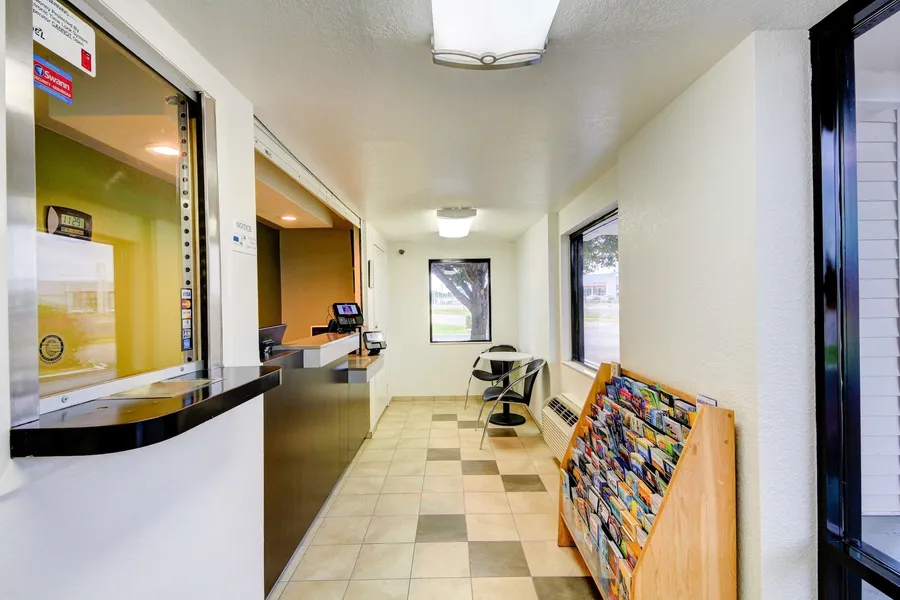 Studio 6 Midwest City, OK - Oklahoma City hotel detail image 2