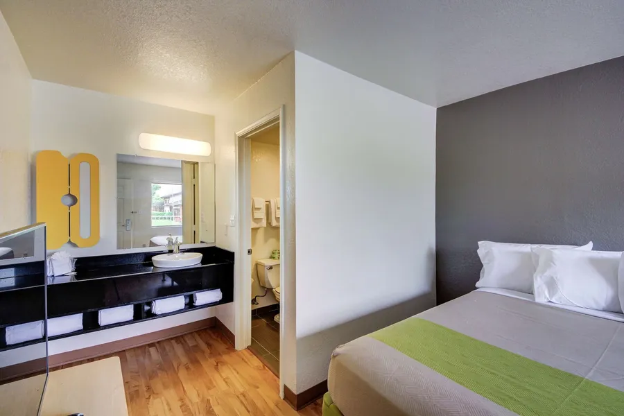 Studio 6 Midwest City, OK - Oklahoma City hotel detail image 6