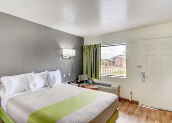 Studio 6 Midwest City, OK - Oklahoma City hotel thumbnail 7