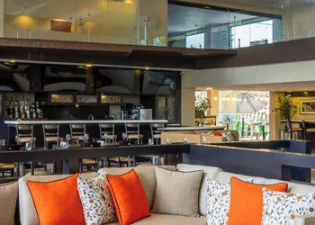 Courtyard by Marriott Toluca Airport hotel thumbnail 8