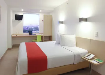 One Culiacan Forum hotel thumbnail 6