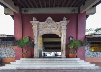 Holiday Inn Resort Ixtapa All-Inclusive by IHG hotel thumbnail 2