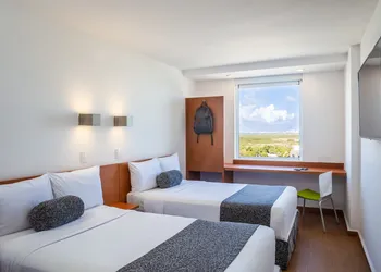 One Cancun Centro hotel thumbnail 7