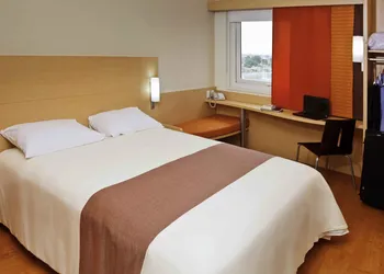 ibis San Luis Potosi hotel thumbnail 3