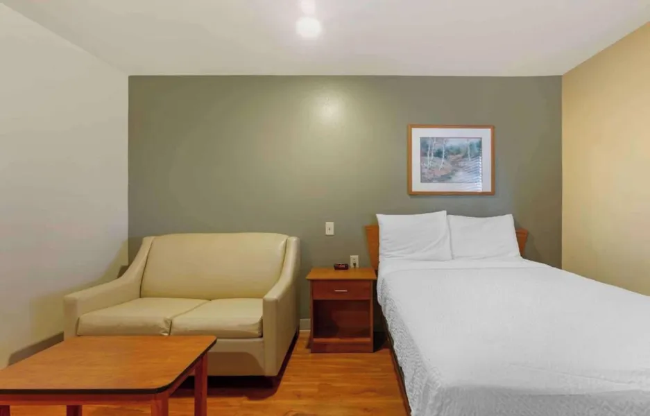 Studio 6 Extended Stay Birmingham Pelham AL hotel detail image 2