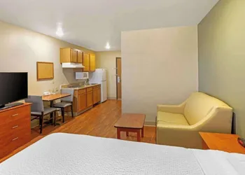 Studio 6 Extended Stay Birmingham Pelham AL hotel thumbnail 3