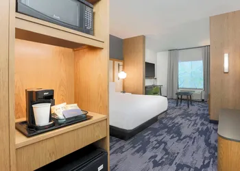 Fairfield Inn & Suites by Marriott Cape Coral/North Fort Myers hotel thumbnail 5