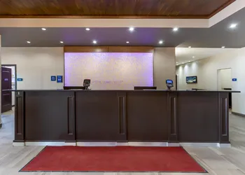 Best Western Plus Hinton Inn & Suites hotel thumbnail 4