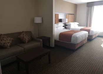 Best Western Plus Hinton Inn & Suites hotel thumbnail 5