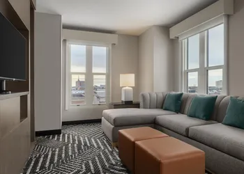 Hyatt House Charleston/Historic District hotel thumbnail 8