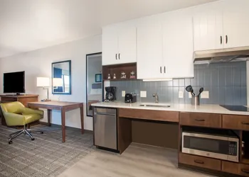Staybridge Suites Sioux Falls Southwest by IHG hotel thumbnail 7