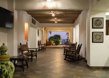 El Pescador Hotel hotel thumbnail 2