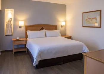 Fiesta Inn Express Chihuahua hotel thumbnail 6