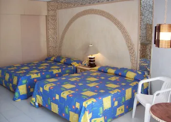 El Tropicano hotel thumbnail 2