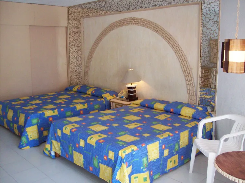 El Tropicano hotel detail image 2