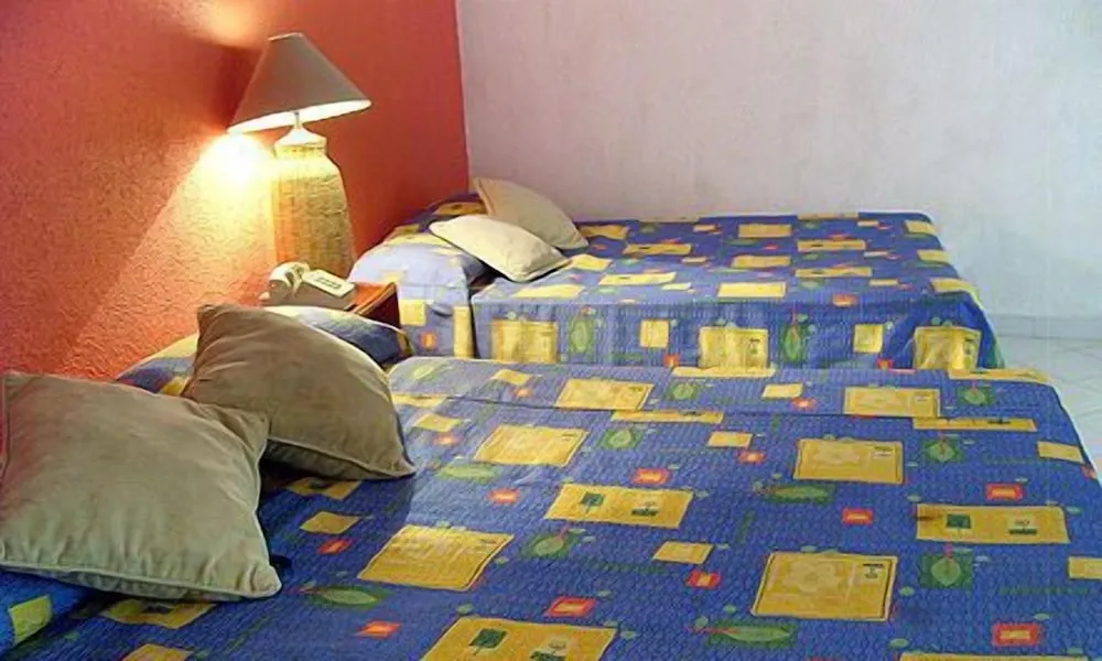 El Tropicano hotel detail image 6