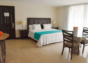 Country Hotel and Suites hotel thumbnail 8