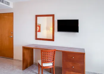 Hotel F Star hotel thumbnail 6
