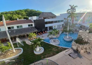 La Isla Huatulco hotel thumbnail 8