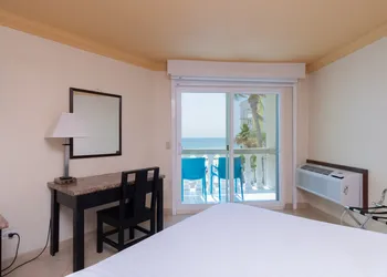 Playa Bonita hotel thumbnail 4