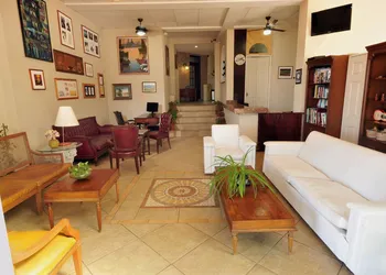 Marina Banderas Suites hotel thumbnail 2