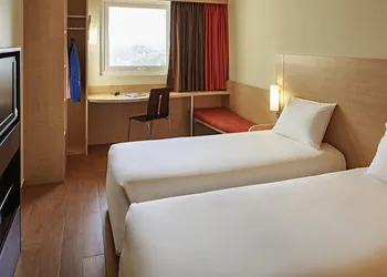 ibis Merida hotel thumbnail 5
