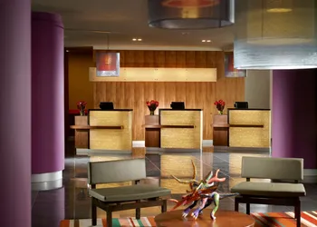 Courtyard Mexico City Airport hotel thumbnail 5