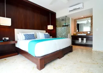 The Palm at Playa hotel thumbnail 7