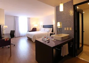 Fiesta Inn Express Naucalpan hotel thumbnail 7