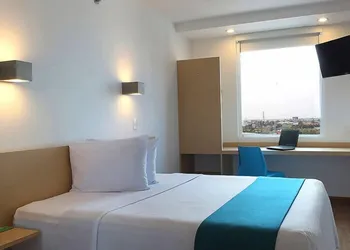 One Irapuato hotel thumbnail 3
