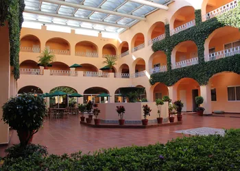 Hotel Misión Orizaba hotel thumbnail 4
