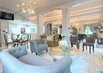 Notebook Miami Beach hotel thumbnail 5