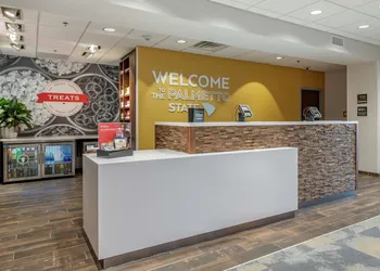 Hampton Inn Camden hotel thumbnail 2