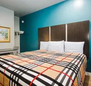 Econo Lodge Inn & Suites Channelview - Houston East hotel detail image 7