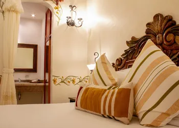 Los Pilares Hotel hotel thumbnail 7