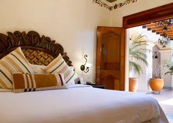 Los Pilares Hotel hotel thumbnail 8