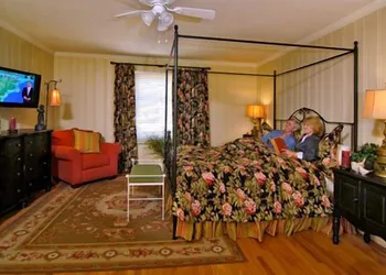 The Village Inn hotel thumbnail 6